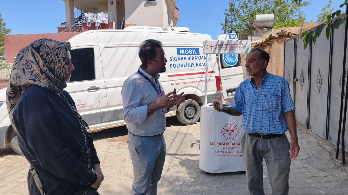 Mobil Sigara Bırakma Polikliniği Köylerde Vatandaşlara Ulaşıyor