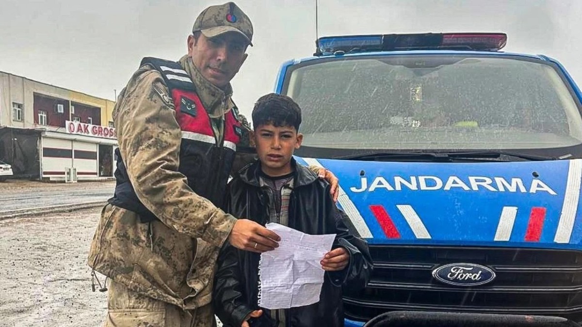 Küçük Mehmet’in Mektubu Jandarma Ekiplerini Duygulandırdı
