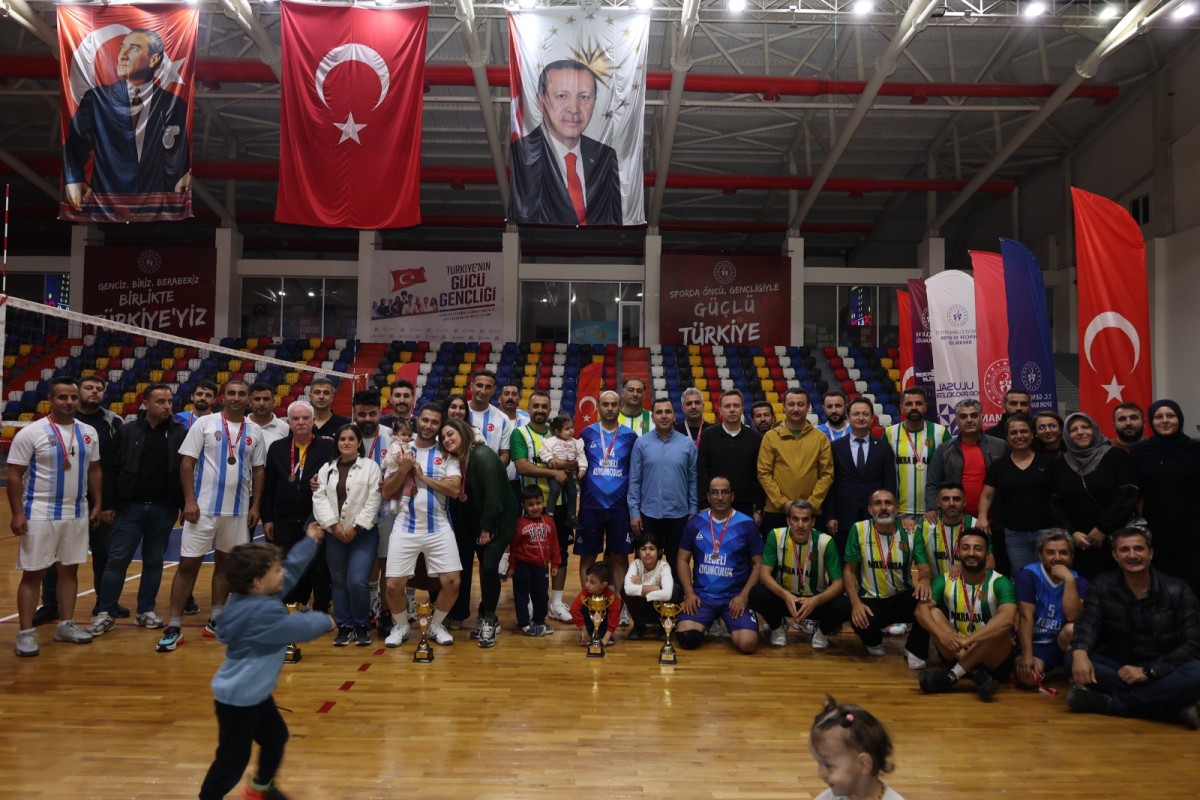 Kamu Spor Oyunları Voleybol Turnuvası’nda Şampiyon Millî Eğitim Müdürlüğü