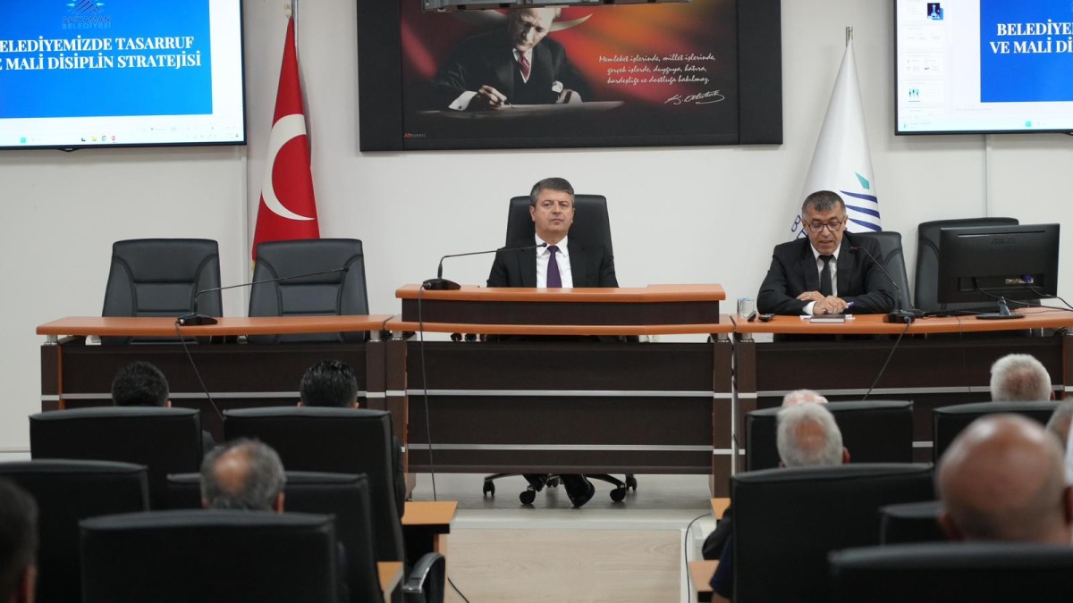 Adıyaman Belediyesi Bayramda Sahada Olacak  Başkan Tutdere, Kurban Bayramı Öncesi Tüm Birimlerle Hazırlıkları Değerlendirdi
