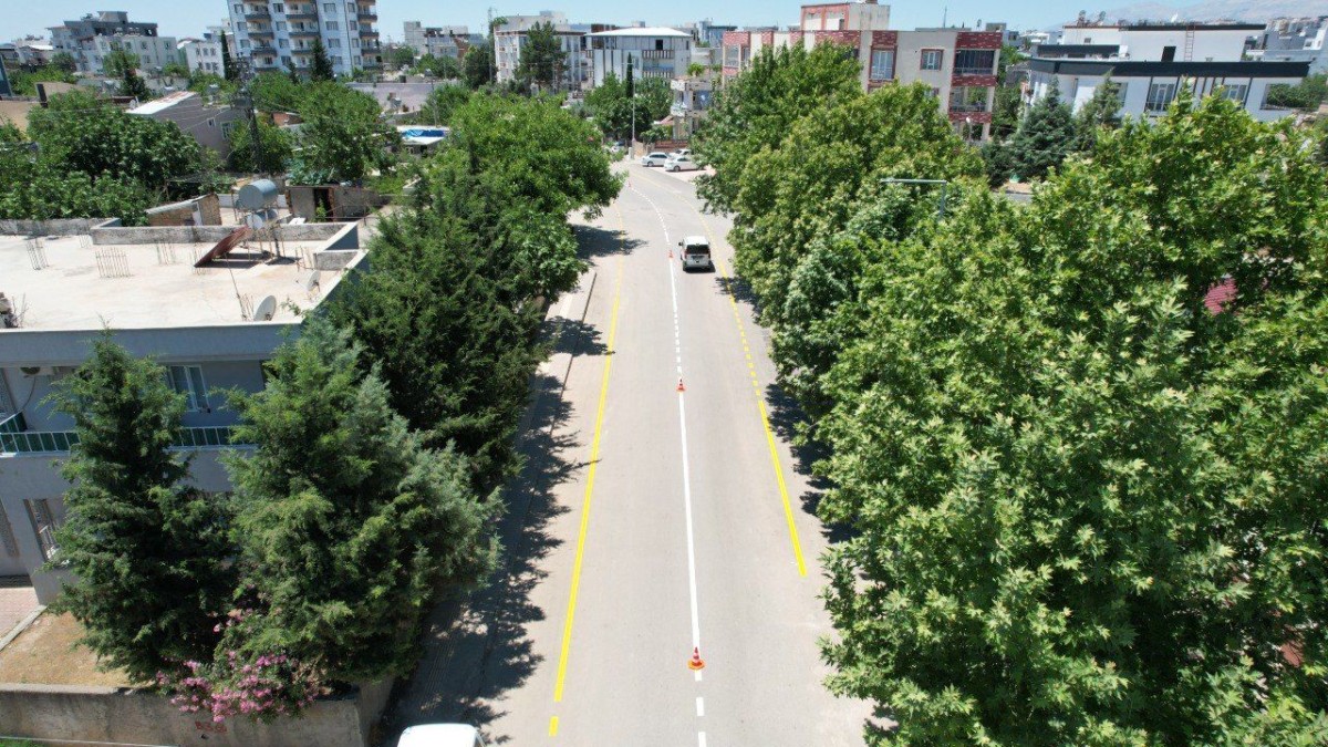 Depremde Hasar Gören Kemal Paşa Caddesi ve 5 Sokak Baştan Aşağı Yenilendi