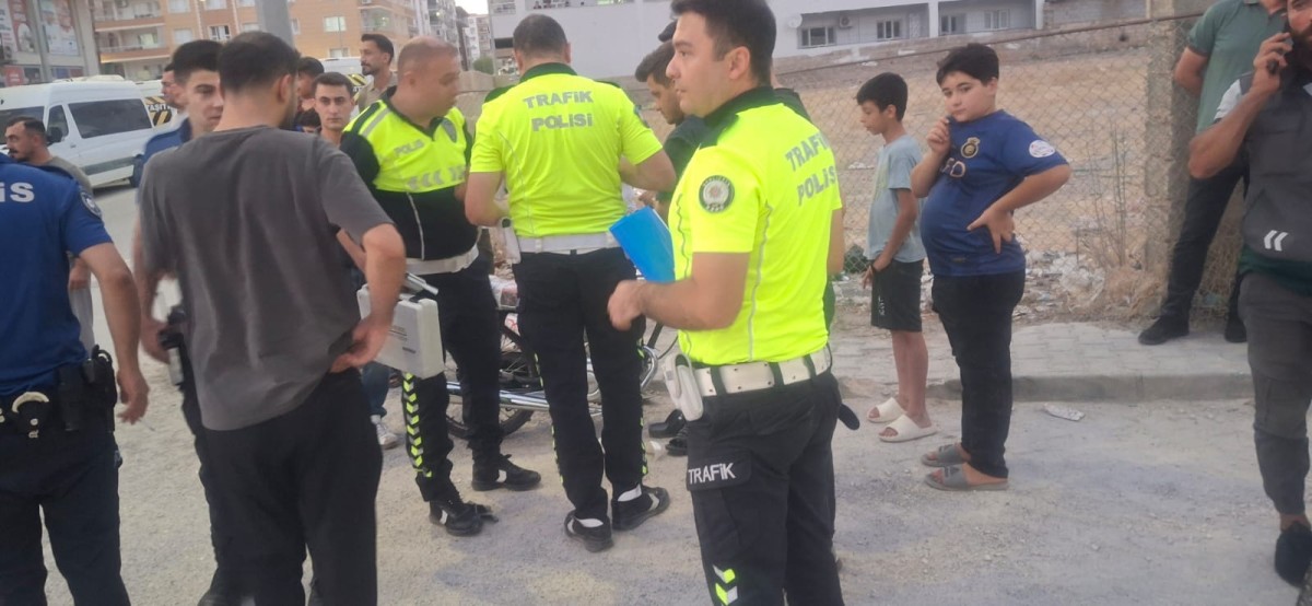 Ceylanpınar’da Otomobil ile Motosiklet Çarpıştı: 1 Ağır Yaralı